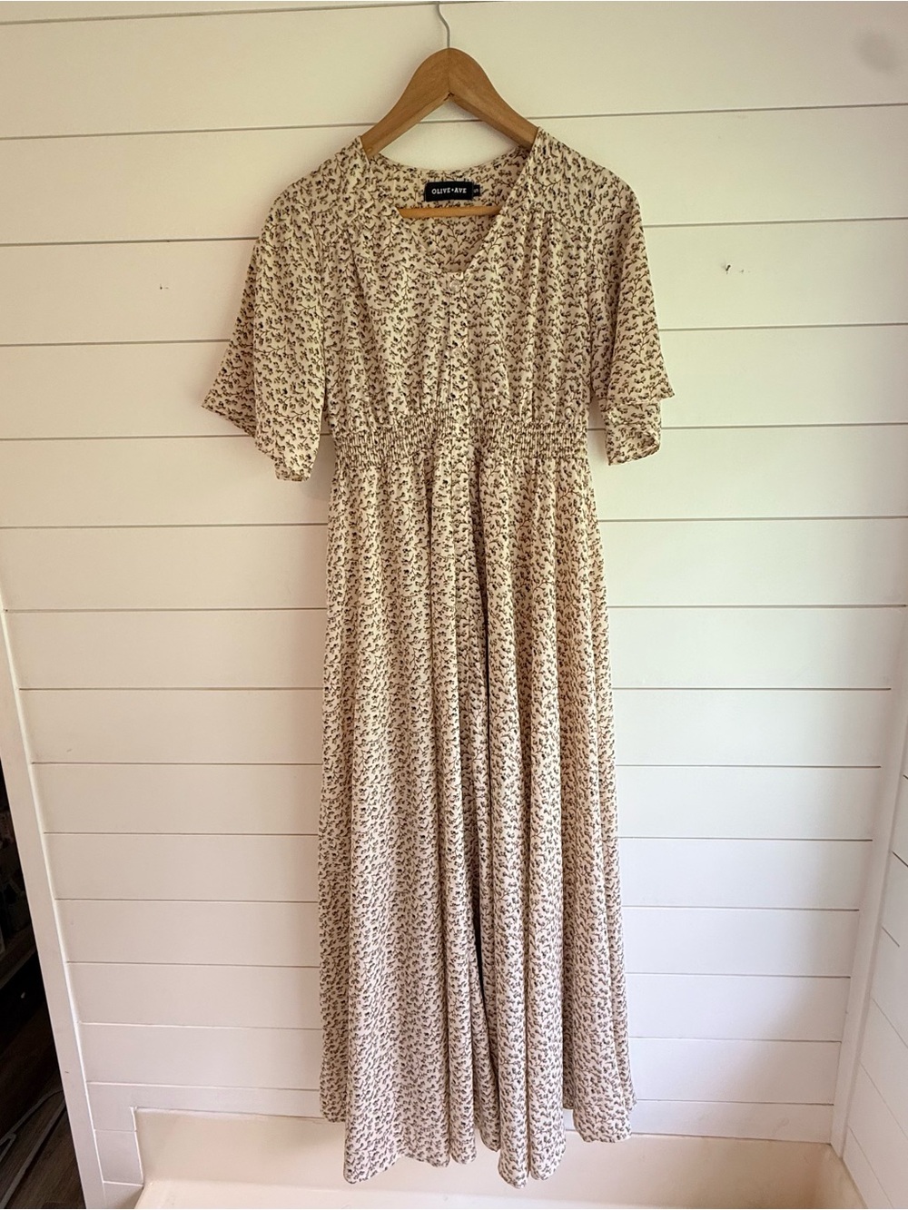Olive Ave floral maxi dress - small